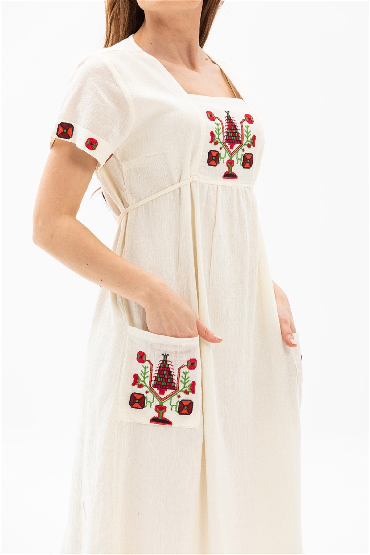 Short Sleeve Ethnic Embroidered Long Dress Made of Sile Cloth
