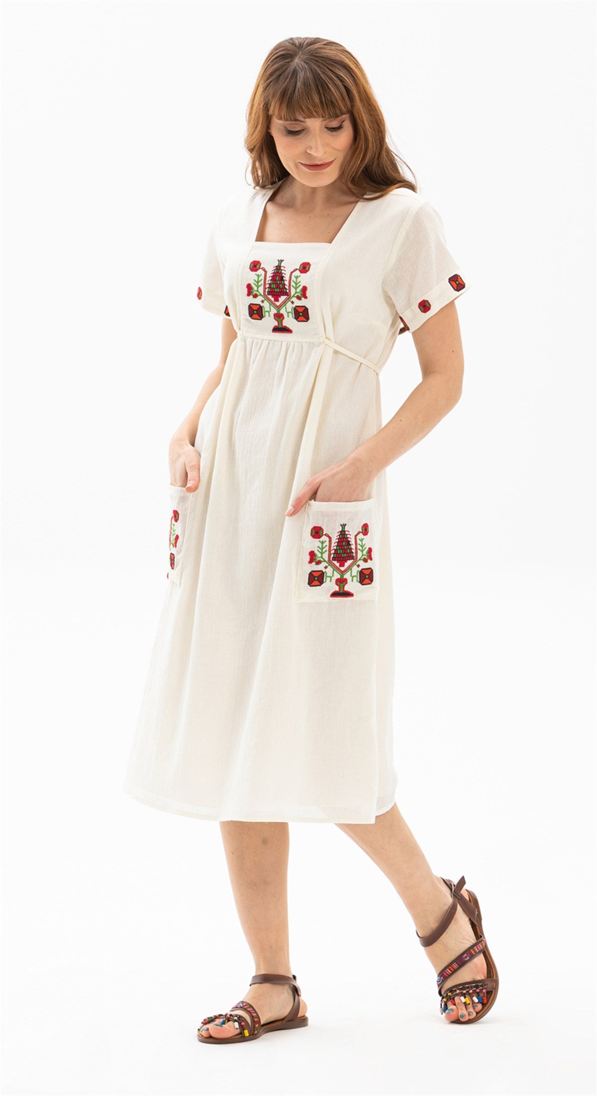Short Sleeve Ethnic Embroidered Long Dress Made of Sile Cloth