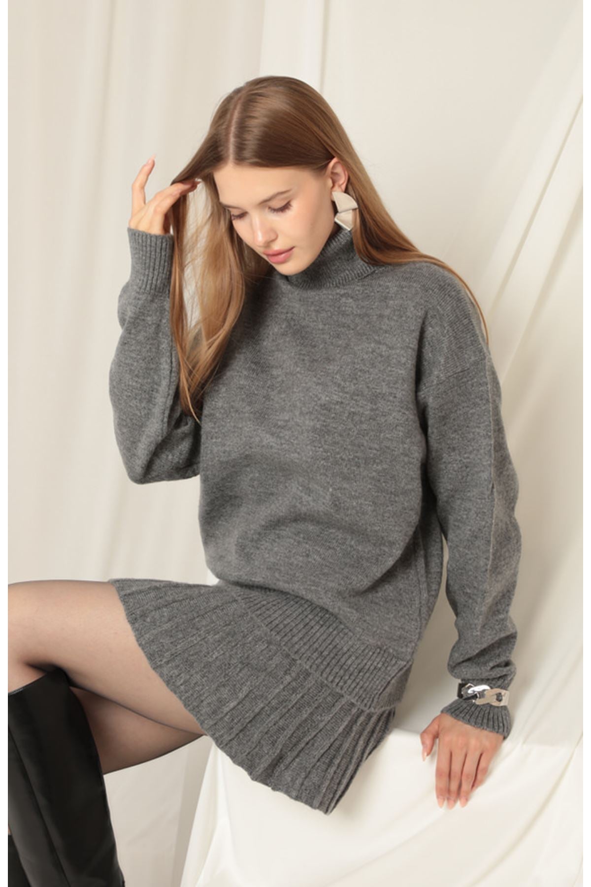 Knitwear Fabric Turtleneck Sweater Anthracite Skirt Set - trendynow