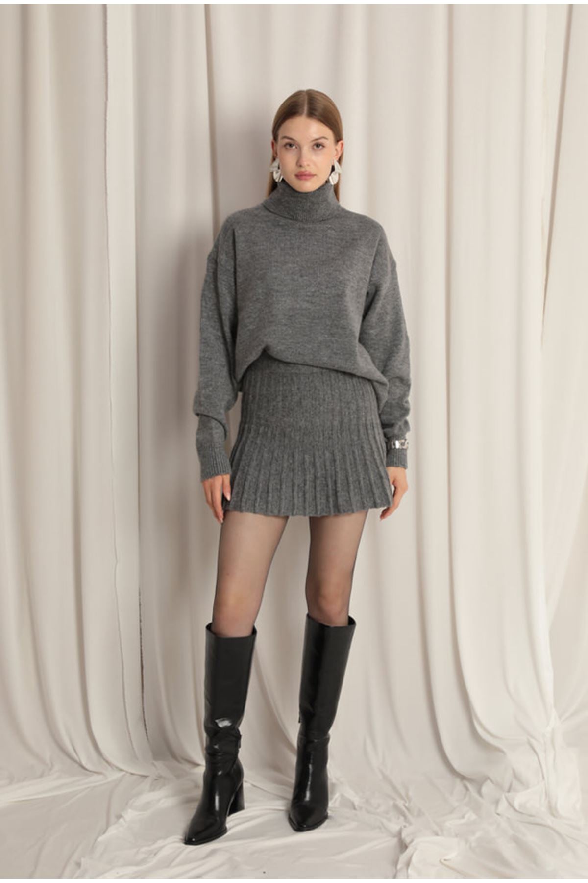 Knitwear Fabric Turtleneck Sweater Anthracite Skirt Set - trendynow