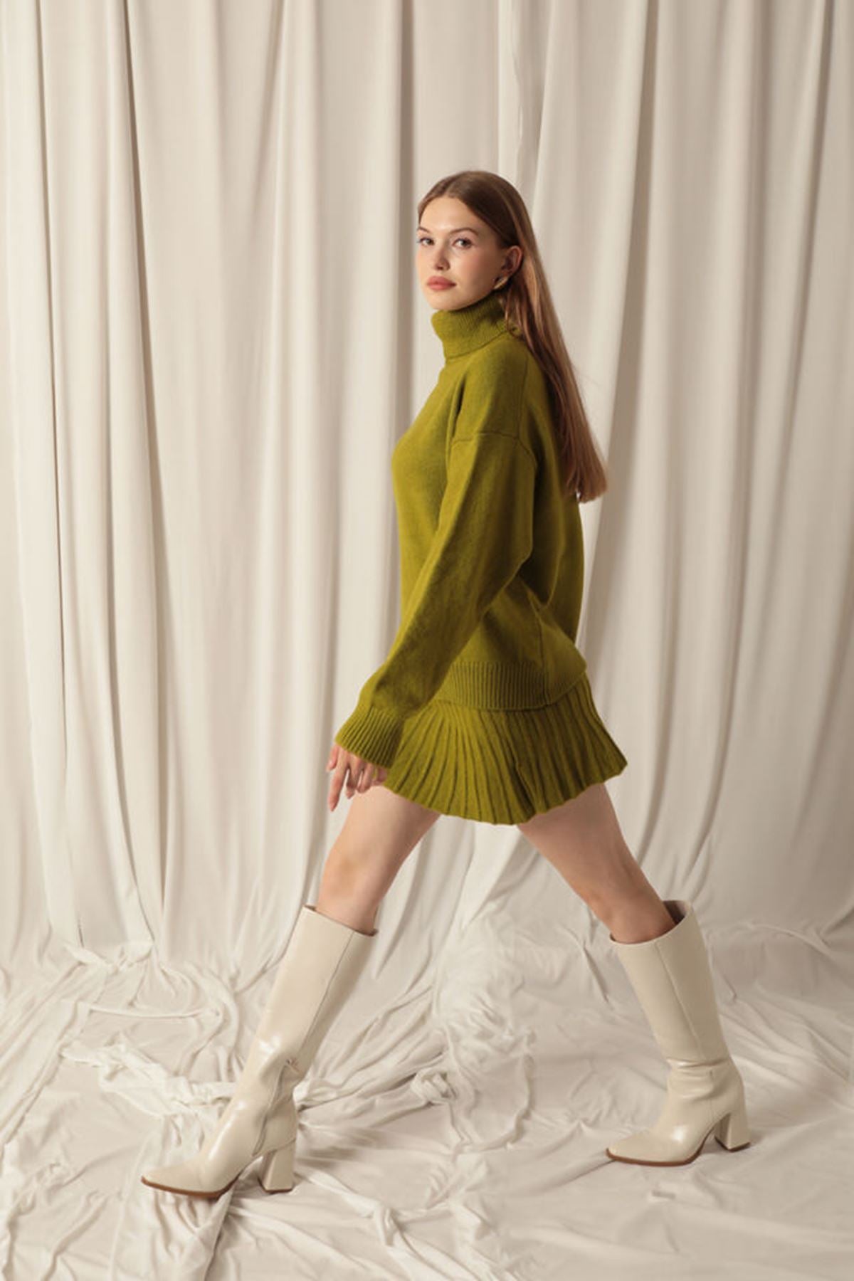 Knitwear Fabric Turtleneck Sweater Oil Green Skirt Set - trendynow