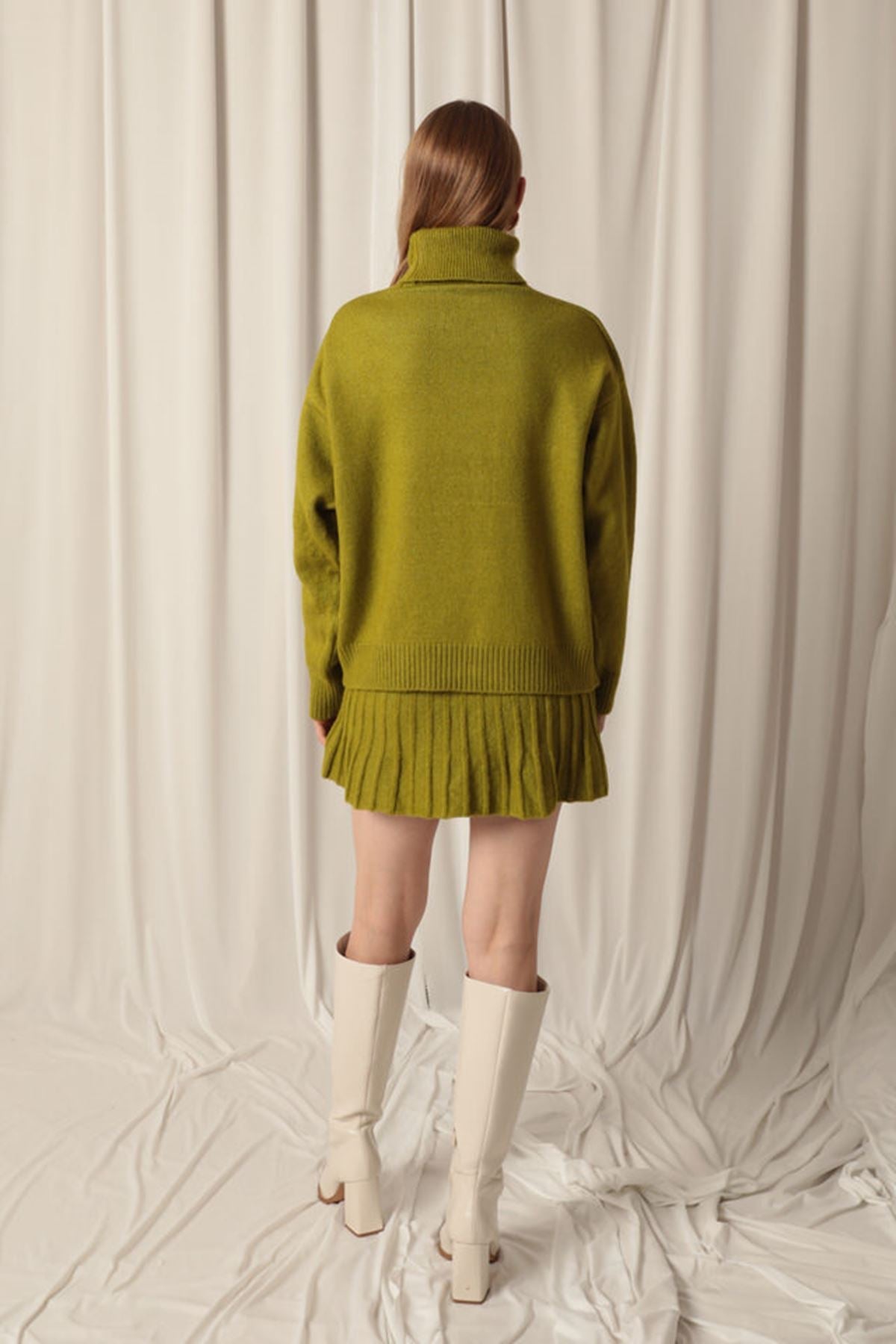 Knitwear Fabric Turtleneck Sweater Oil Green Skirt Set - trendynow