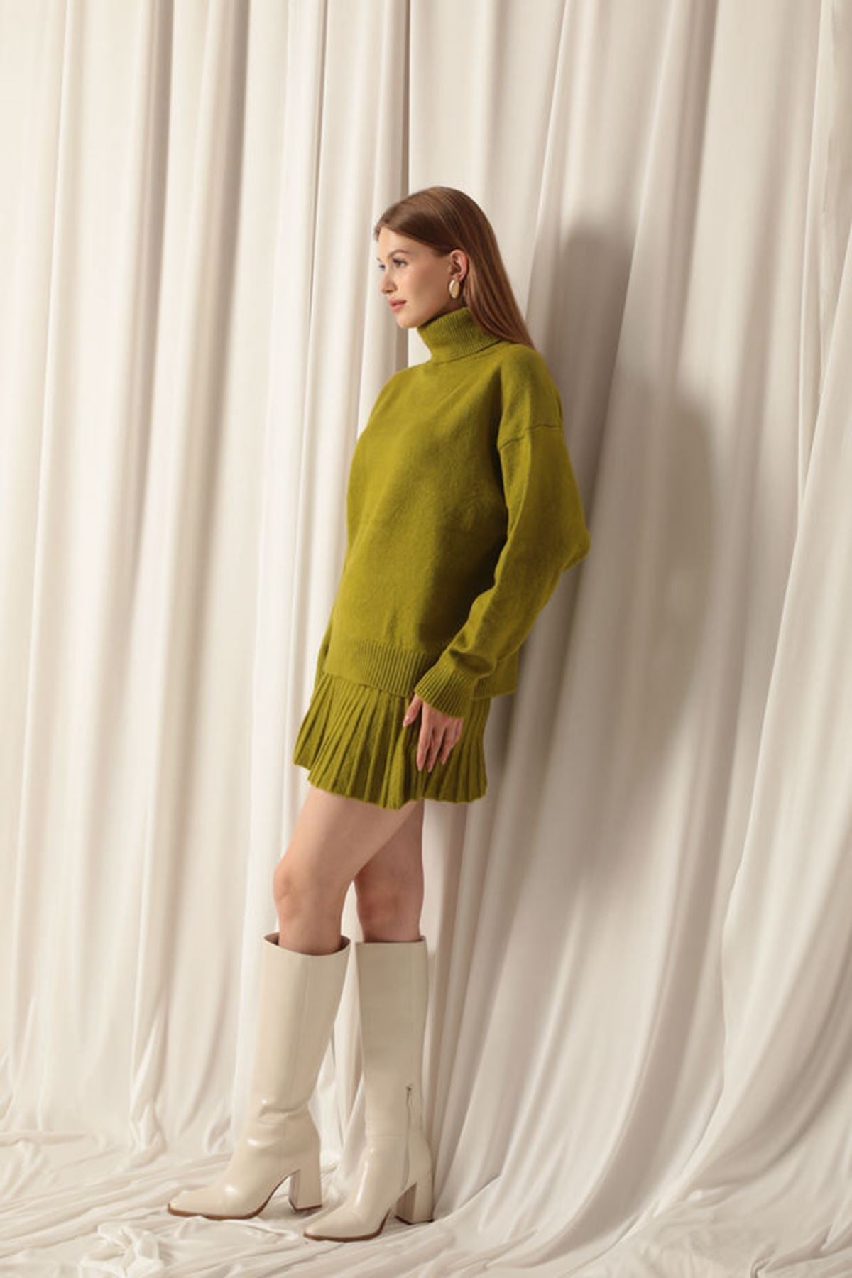 Knitwear Fabric Turtleneck Sweater Oil Green Skirt Set - trendynow