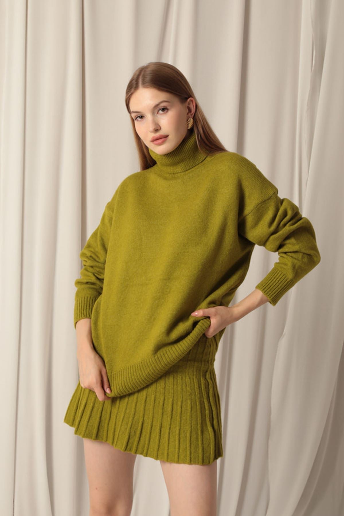 Knitwear Fabric Turtleneck Sweater Oil Green Skirt Set - trendynow