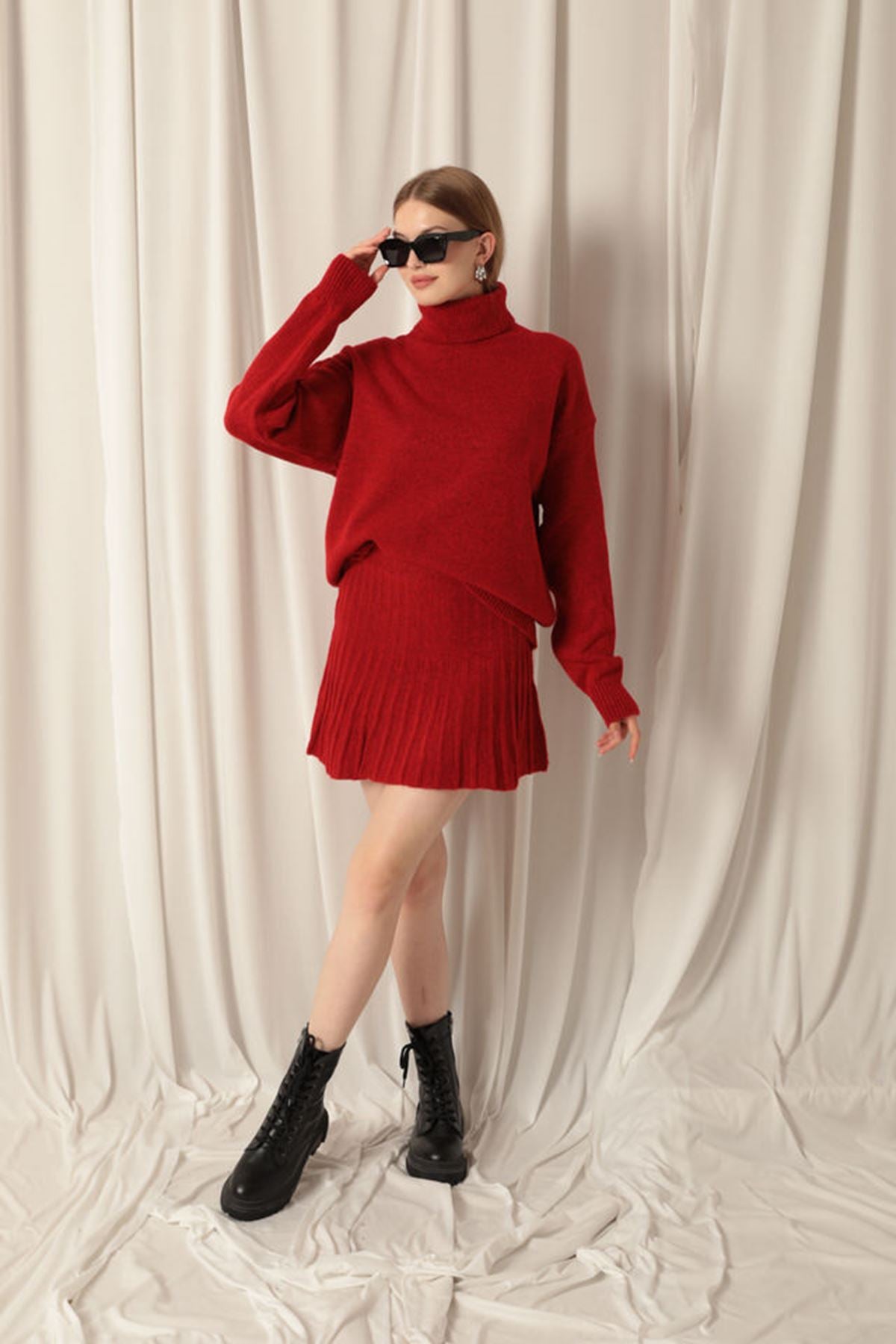 Knitwear Fabric Turtleneck Sweater Red Skirt Set - trendynow