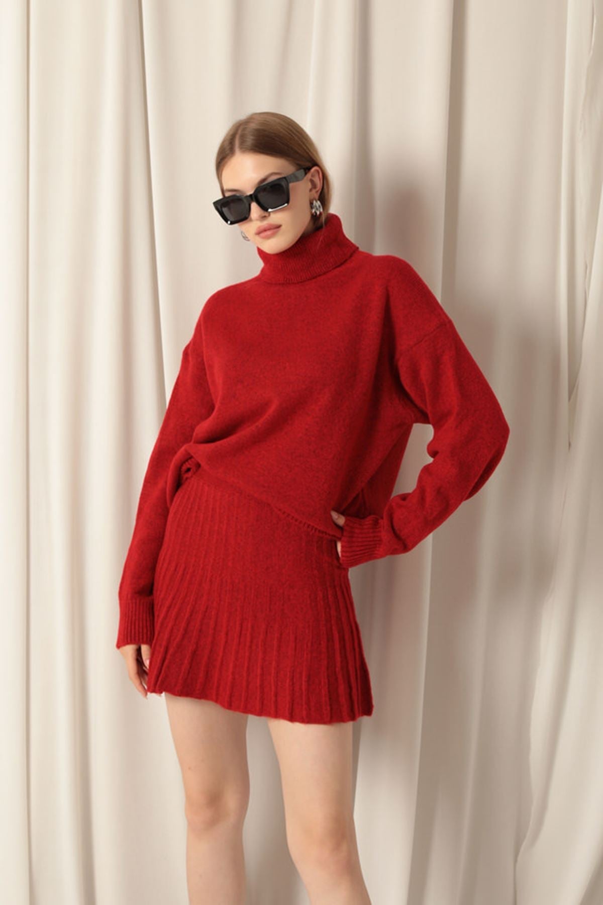 Knitwear Fabric Turtleneck Sweater Red Skirt Set - trendynow