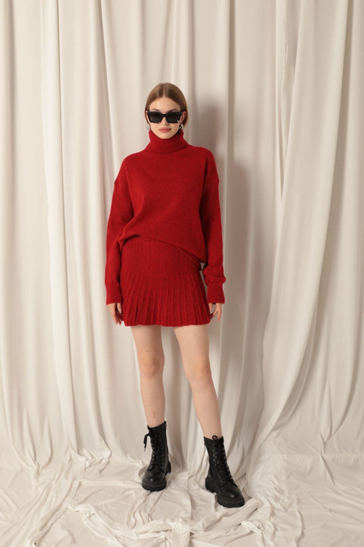 Knitwear Fabric Turtleneck Sweater Red Skirt Set - trendynow