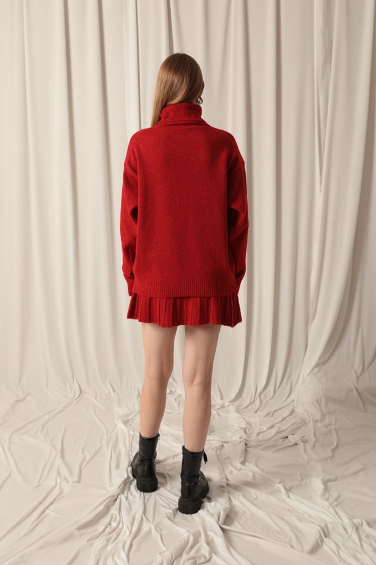 Knitwear Fabric Turtleneck Sweater Red Skirt Set - trendynow