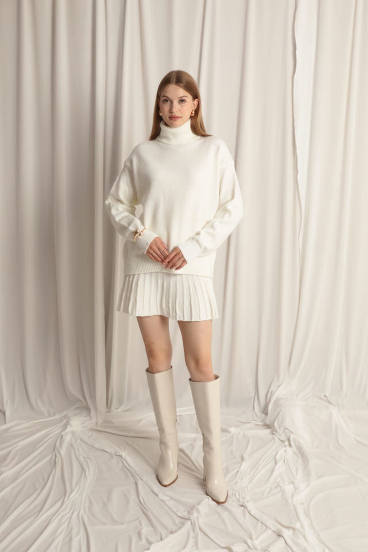 Knitwear Fabric Turtleneck Sweater white Skirt Set - trendynow