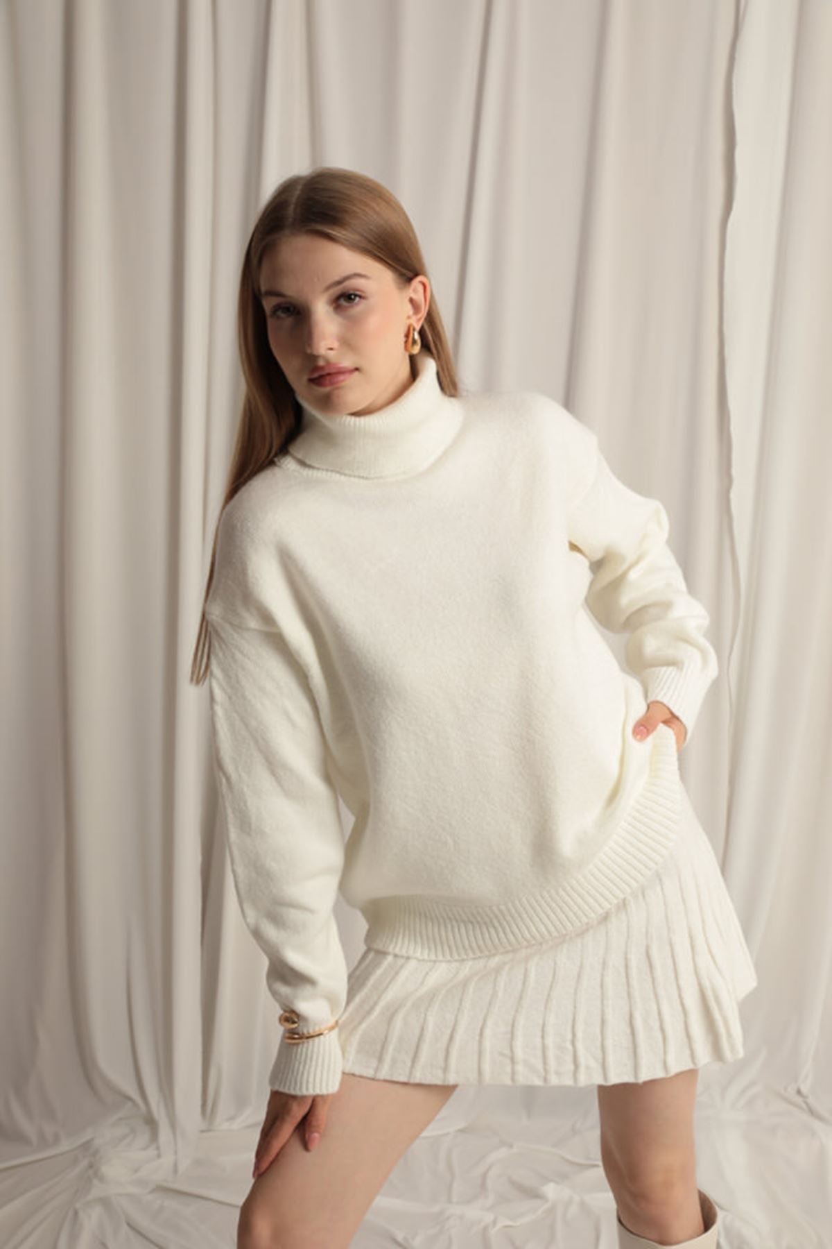 Knitwear Fabric Turtleneck Sweater white Skirt Set - trendynow