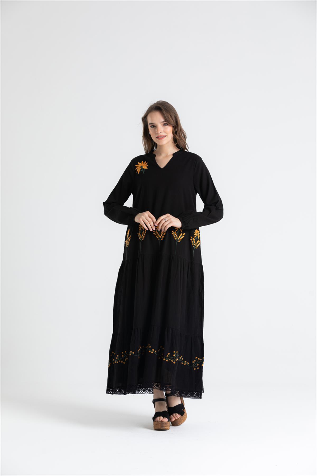 Long - sleeved Sile Cloth Dress With Floral Embroidery And Guipure Lace Detail At The Hem - trendynow