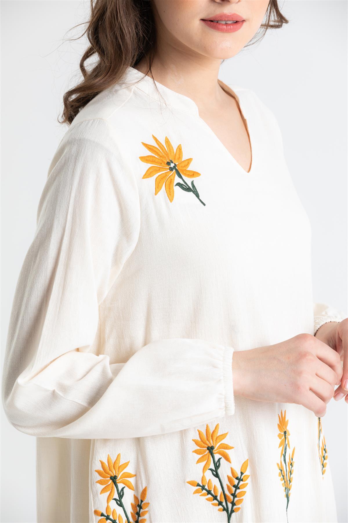 Long - sleeved Sile Cloth Dress With Floral Embroidery And Guipure Lace Detail At The Hem - trendynow