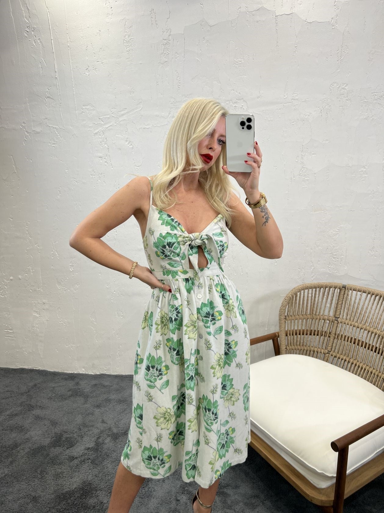 Sweetheart Neckline Strappy Midi Dress In Floral Print - trendynow